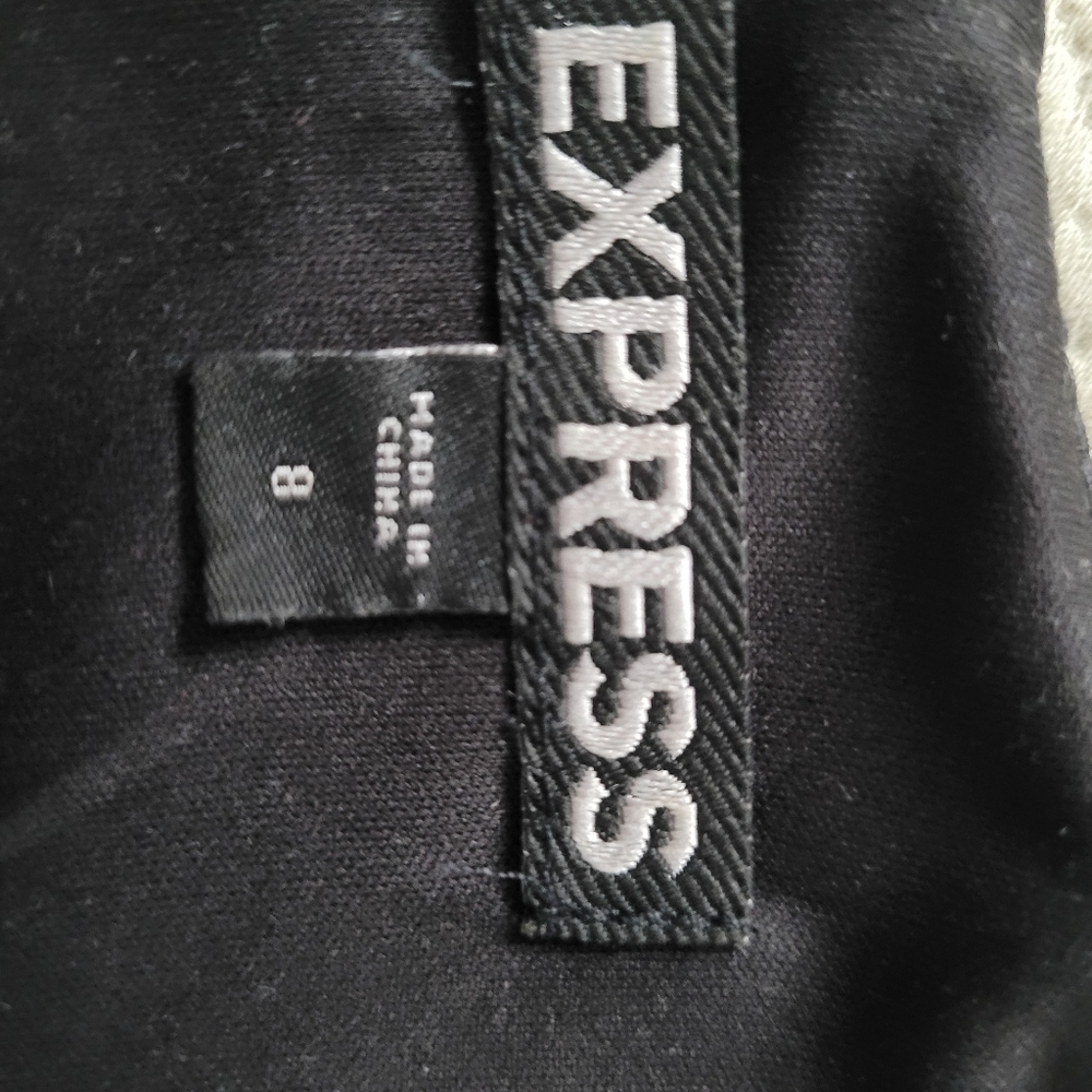 Black dress - Picture 3 of 5